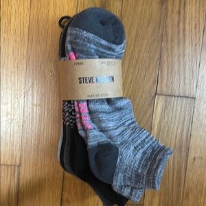 Steve Madden Gray and Black Athletic Ankle Socks